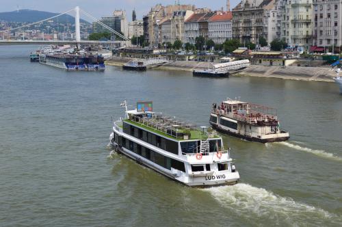 08 danube-budapest-2018-5399